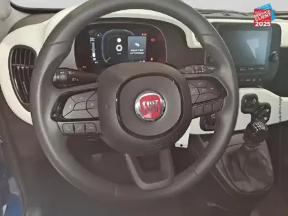 Photo 11 Fiat Panda  Classic 1.0 70ch BSG S&S Pandina Step 2