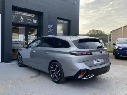 Photo 17 Peugeot 308 III BlueHDi 130 EAT8 ALLURE PACK