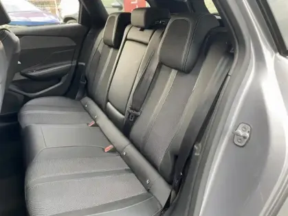 Photo 14 Peugeot 308 III BlueHDi 130 EAT8 ALLURE PACK