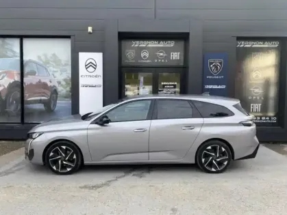 Photo 18 Peugeot 308 III BlueHDi 130 EAT8 ALLURE PACK