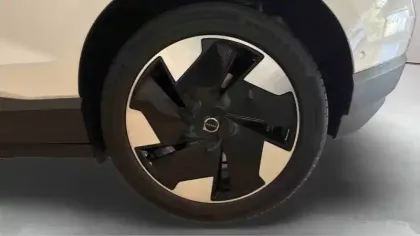 Photo 33 Volvo Ex30  Single Extended Range 272 ch 1EDT