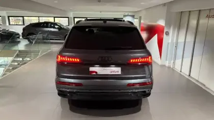 Photo 14 Audi Q7  55 TFSI e 380 Tiptronic 8 Quattro