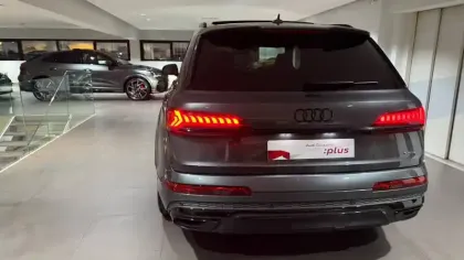 Photo 36 Audi Q7  55 TFSI e 380 Tiptronic 8 Quattro