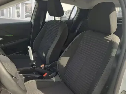 Photo 40 Peugeot 208  PureTech 100 S&S BVM6