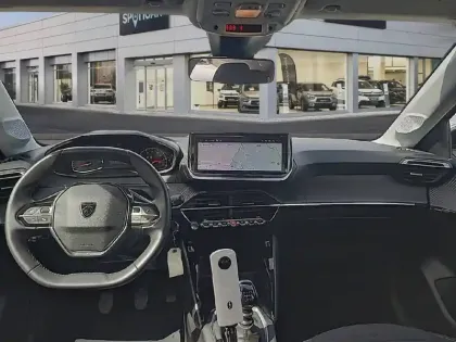 Photo 39 Peugeot 208  PureTech 100 S&S BVM6