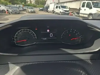 Photo 43 Peugeot 208  PureTech 100 S&S BVM6