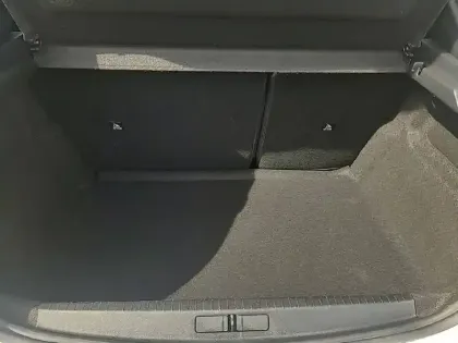 Photo 37 Peugeot 208  PureTech 100 S&S BVM6