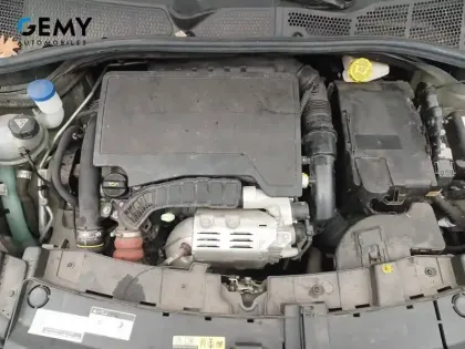 Photo 38 Citroën C4 Cactus  PureTech 130 S&S EAT6