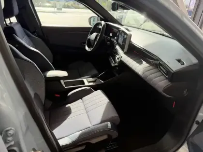 Photo 7 Renault 4 Renault  E-Tech Electrique 150 ch autonomie confort