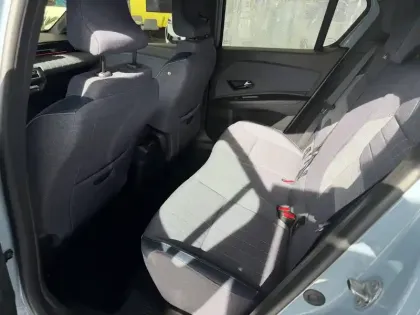 Photo 8 Renault 4 Renault  E-Tech Electrique 150 ch autonomie confort