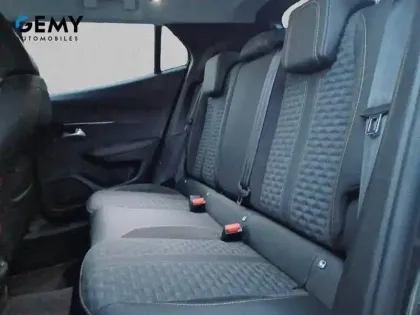 Photo 9 Peugeot 2008  PureTech 130 S&S BVM6