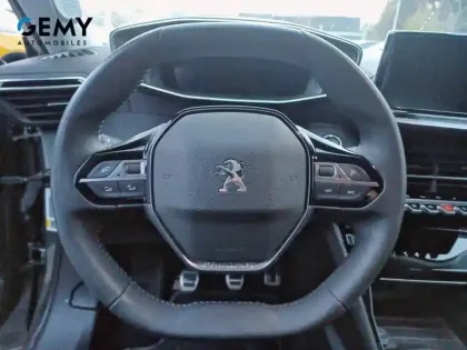 Photo 12 Peugeot 2008  PureTech 130 S&S BVM6