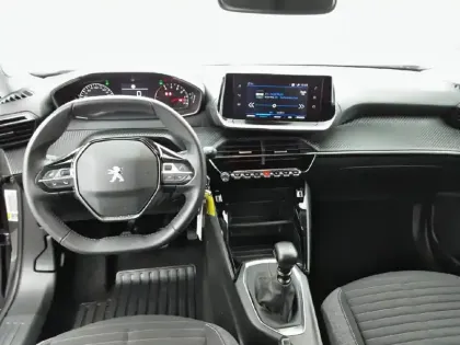 Photo 39 Peugeot 2008  PureTech 100 S&S BVM6