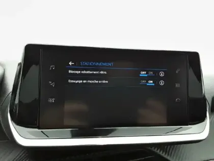 Photo 59 Peugeot 2008  PureTech 100 S&S BVM6