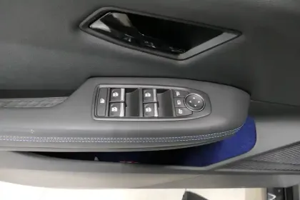 Photo 6 Renault Megane  E-Tech 220 ch autonomie confort