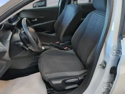 Photo 24 Peugeot 208  PureTech 100 S&S BVM6