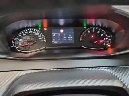 Photo 45 Peugeot 208  PureTech 100 S&S BVM6