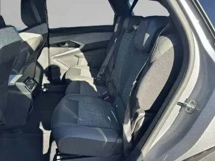 Photo 11 Peugeot 5008  Hybrid 145 e-DCS6