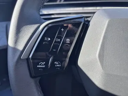 Photo 38 Peugeot 5008  Hybrid 145 e-DCS6