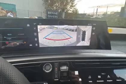 Photo 19 Peugeot 3008  Plug-in Hybrid 195 e-DCS7