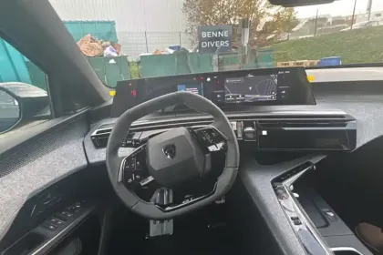 Photo 16 Peugeot 3008  Plug-in Hybrid 195 e-DCS7