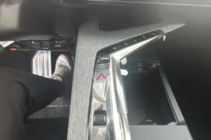 Photo 14 Peugeot 3008  Plug-in Hybrid 195 e-DCS7