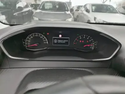Photo 52 Peugeot 208  PureTech 100 S&S BVM6