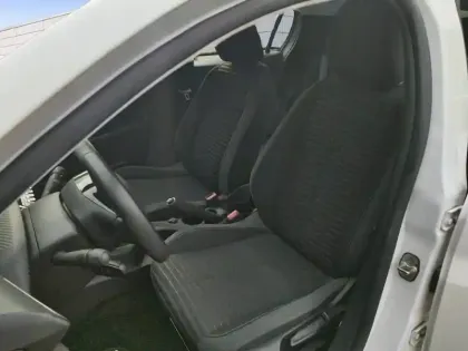 Photo 47 Peugeot 208  PureTech 100 S&S BVM6