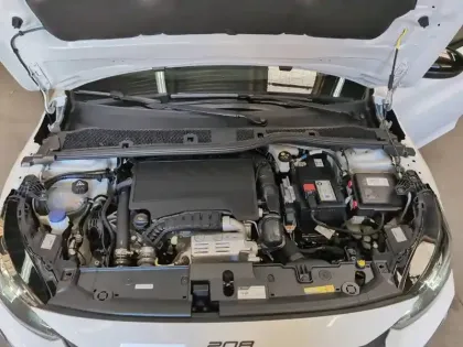 Photo 30 Peugeot 208  PureTech 100 S&S BVM6