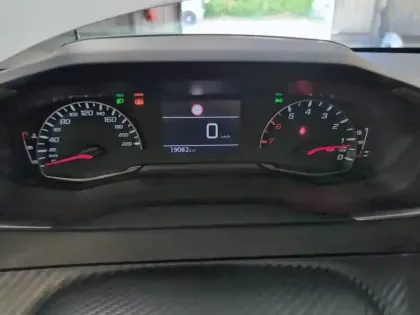 Photo 29 Peugeot 208  PureTech 100 S&S BVM6