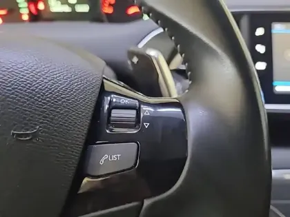 Photo 27 Peugeot 308  BlueHDi 130ch S&S EAT8