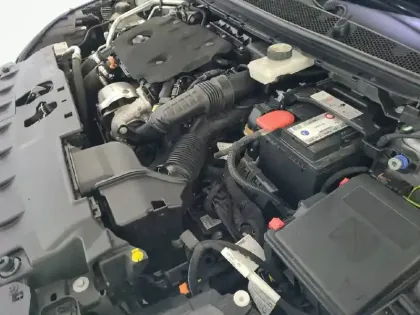 Photo 14 Peugeot 308  BlueHDi 130ch S&S EAT8