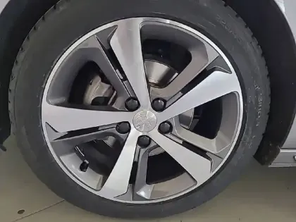 Photo 12 Peugeot 308  BlueHDi 130ch S&S EAT8