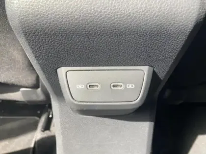 Photo 25 Volkswagen Taigo  1.0 TSI 110ch R-Line DSG7