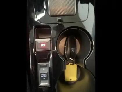 Photo 14 Peugeot 208  e- 136ch Active