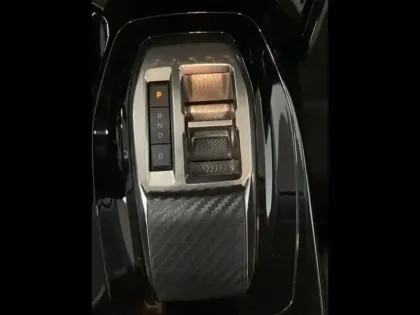 Photo 13 Peugeot 208  e- 136ch Active