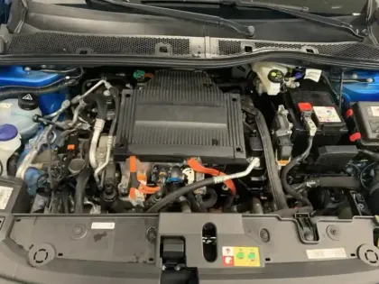 Photo 11 Peugeot 208  e- 136ch Active