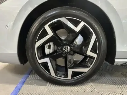 Photo 18 Volkswagen Passat  SW 1.5 eHybrid 272ch R-Line DSG6