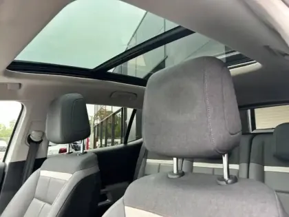 Photo 8 Citroën C5 aircross  Hybrid 225ch Shine Pack e-EAT8