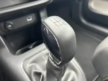 Photo 9 Citroën C3  PureTech 82ch Graphic S&S E6.d