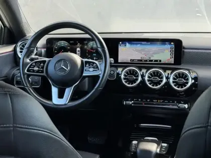 Photo 2 Mercedes Classe A 250 e Progressive Line /177