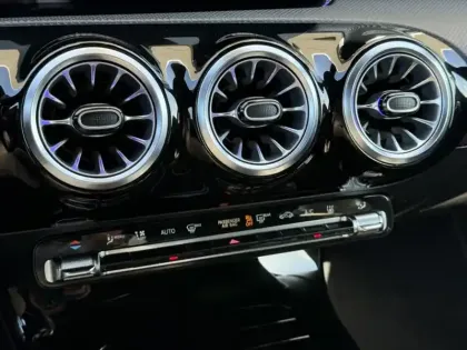 Photo 26 Mercedes Classe A 250 e Progressive Line /177