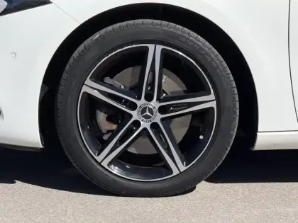 Photo 11 Mercedes Classe A 250 e Progressive Line /177