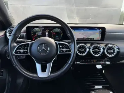 Photo 21 Mercedes Classe A 250 e Progressive Line /177