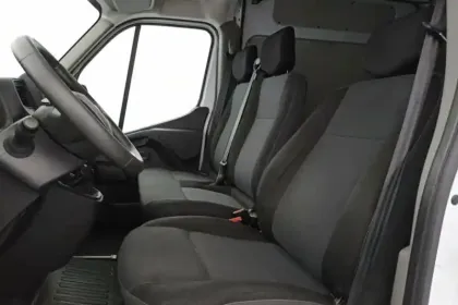 Photo 65 Renault Master FOURGON FGN TRAC F3300 L2H2 DCI 135 GENERIQUE