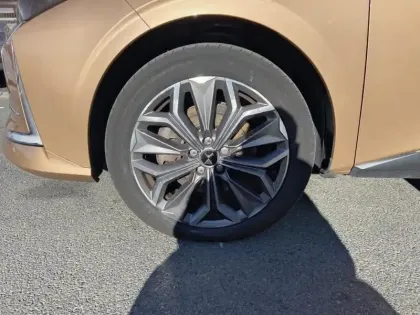 Photo 14 DS DS 4  Hybride Rechargeable 225 EAT8 Ligne Or