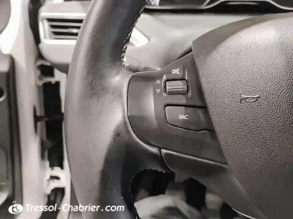 Photo 18 Peugeot 208  PureTech 110ch S&S BVM6 Tech Edition