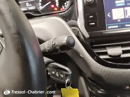 Photo 17 Peugeot 208  PureTech 110ch S&S BVM6 Tech Edition