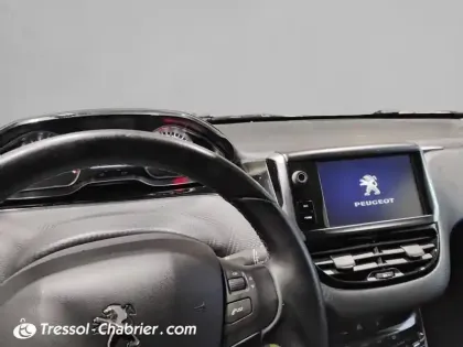 Photo 9 Peugeot 208  PureTech 110ch S&S BVM6 Tech Edition