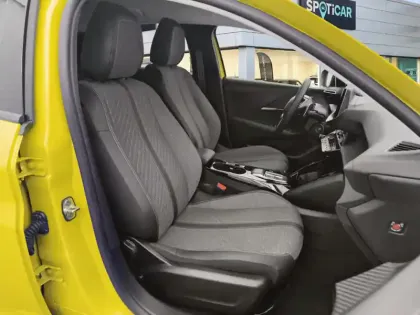 Photo 8 Peugeot 208  Hybrid 100 e-DCS6 Allure